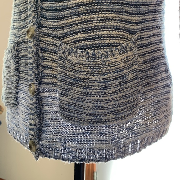 Hollister S ladies blue and white cardigan. Button up. Pockets. Vintage look - Picture 6 of 9